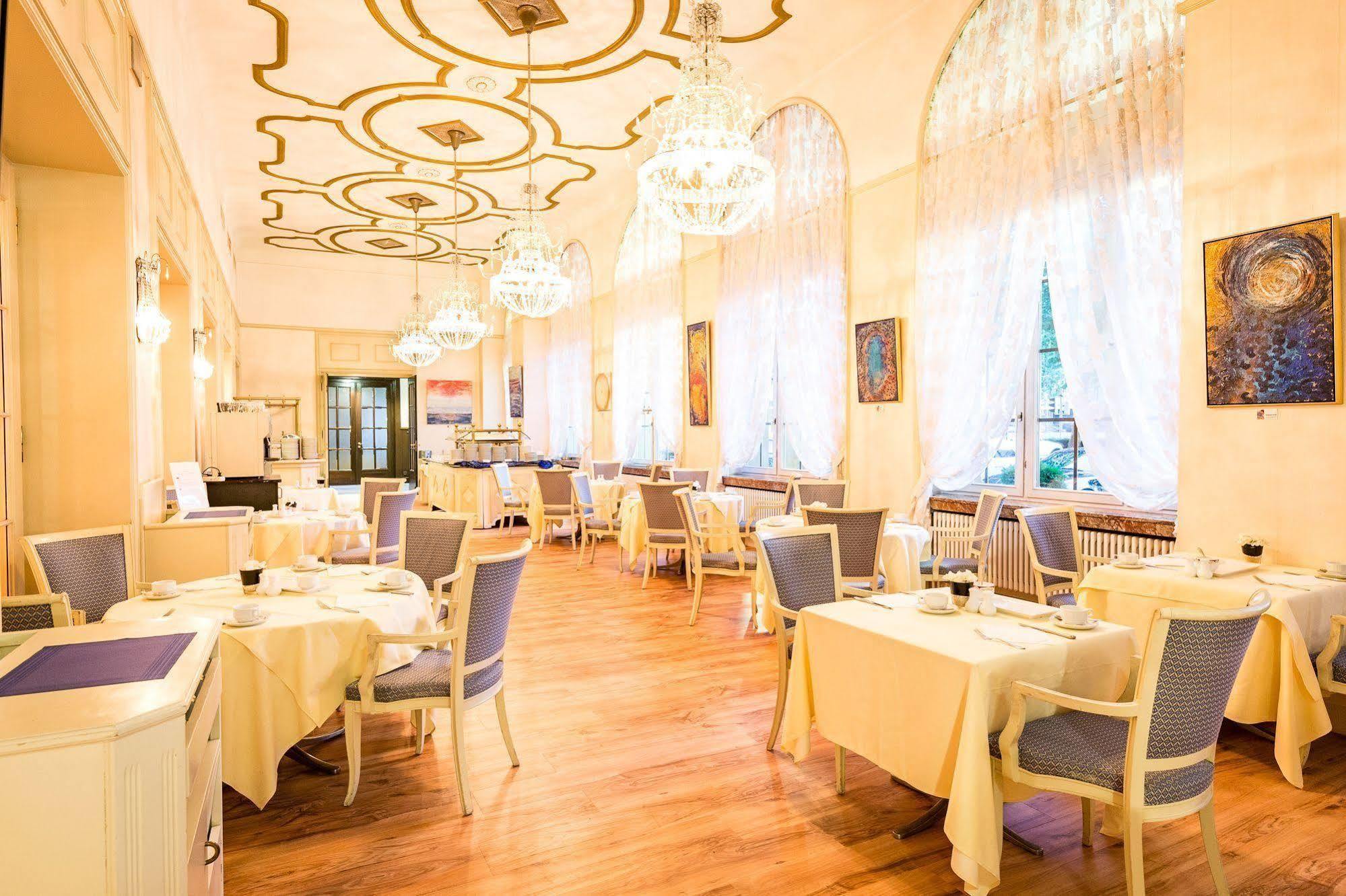 Schlosshotel Карлсруе Екстериор снимка