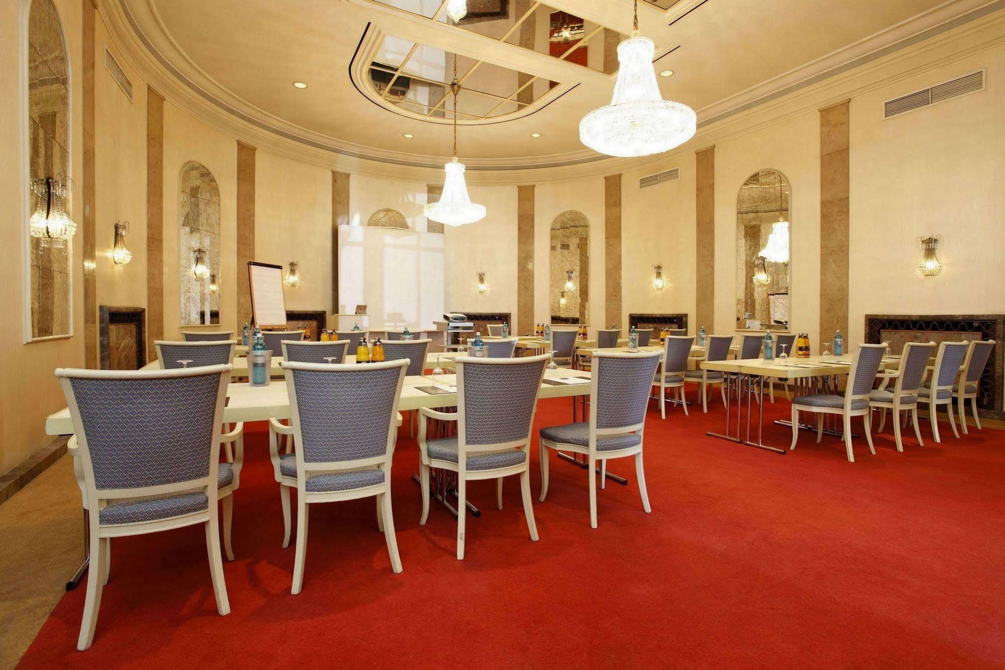Schlosshotel Карлсруе Екстериор снимка