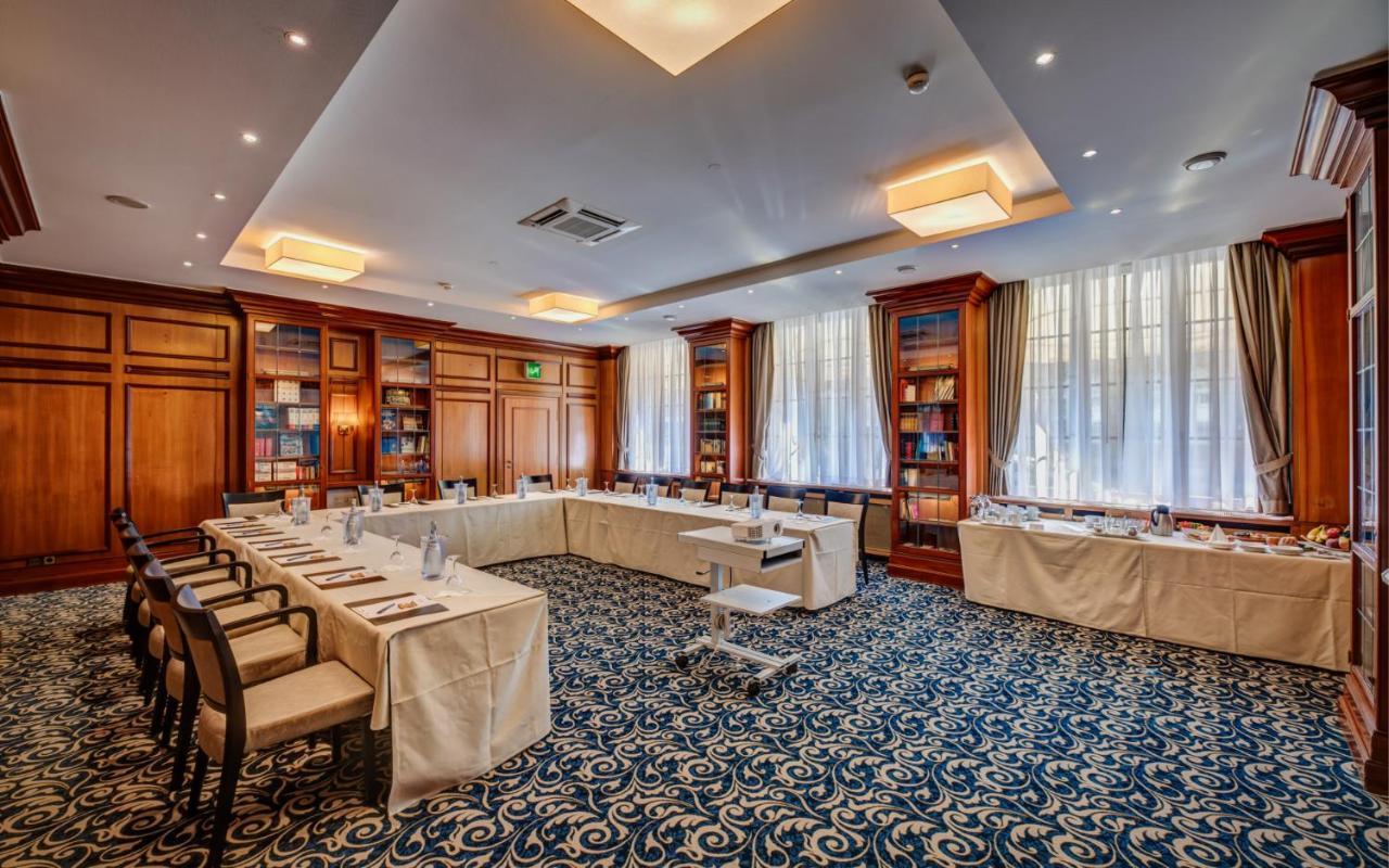 Schlosshotel Карлсруе Екстериор снимка