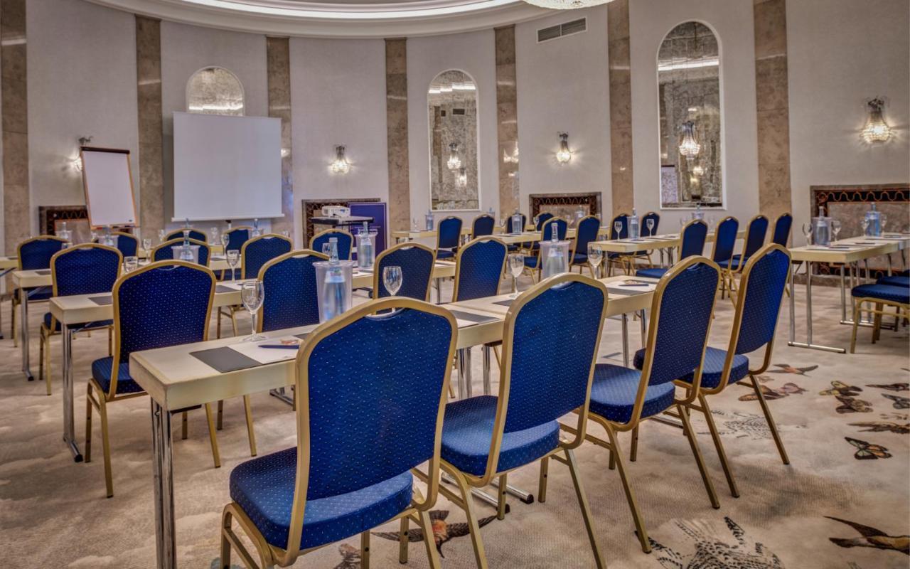Schlosshotel Карлсруе Екстериор снимка